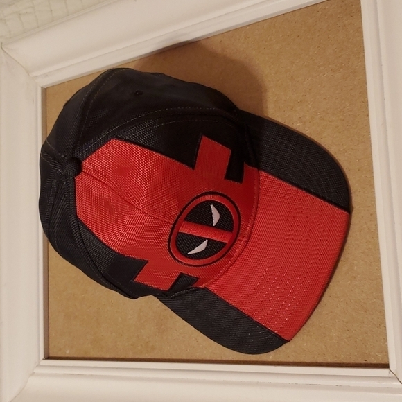 Marvel Deadpool cap - Picture 8 of 8